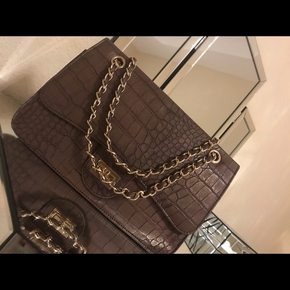 sharif purses prices